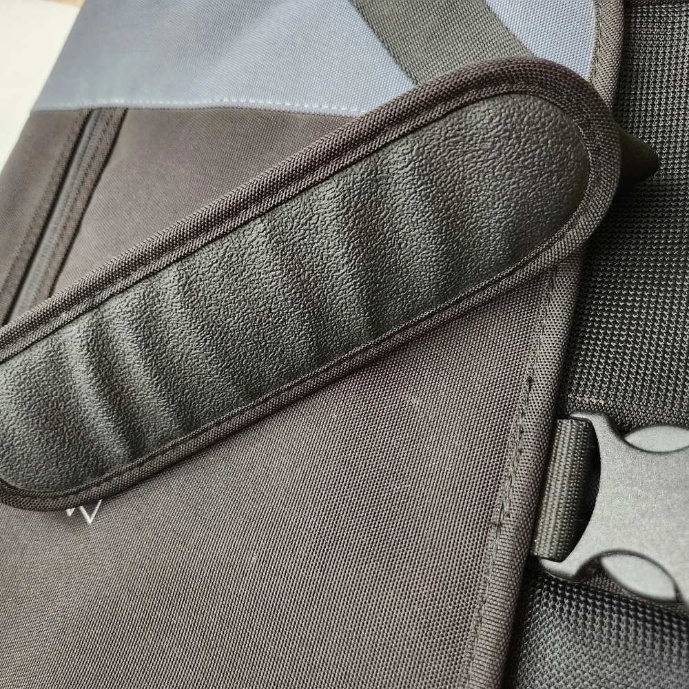 Targus Laptop Messenger Shoulder Bag Black Gray Blue